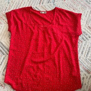 Large | Red Flowered Short Sleeve Top | Pleione
